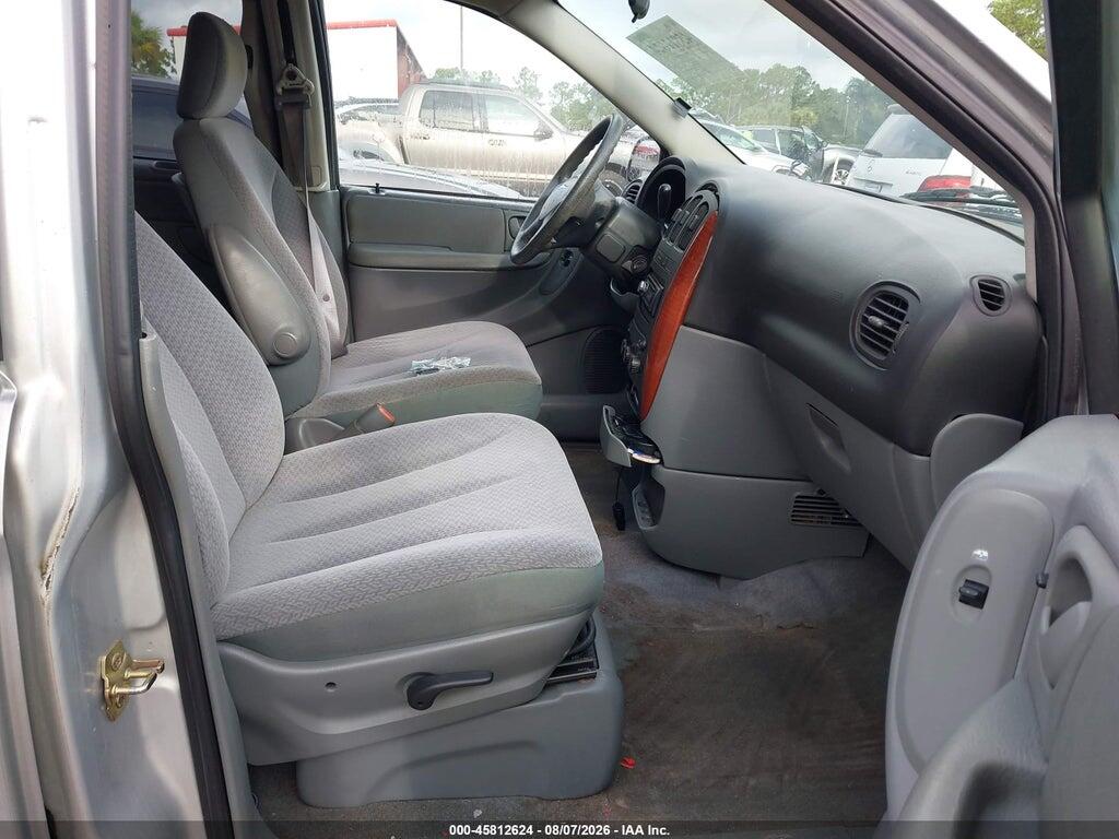 1C4GP45R55B417196 2005 CHRYSLER TOWN & COUNTRY photo no. 5