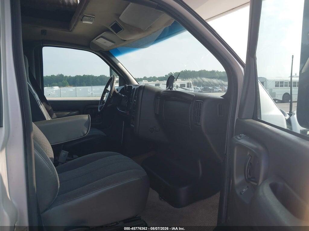 1GBE5U1E15F505806 2005 CHEVROLET C5500 photo no. 5