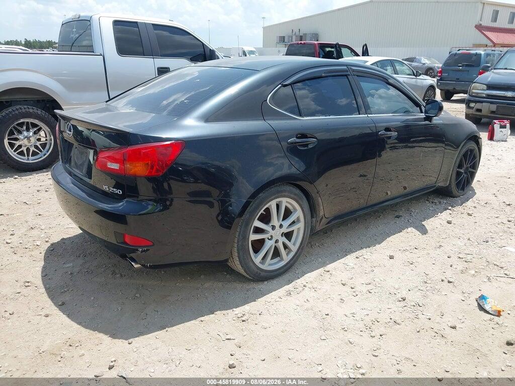 JTHBK262162016839 2006 LEXUS IS 250 photo no. 4