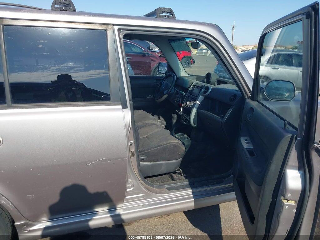 JTLKT324164060490 2006 SCION XB photo no. 5