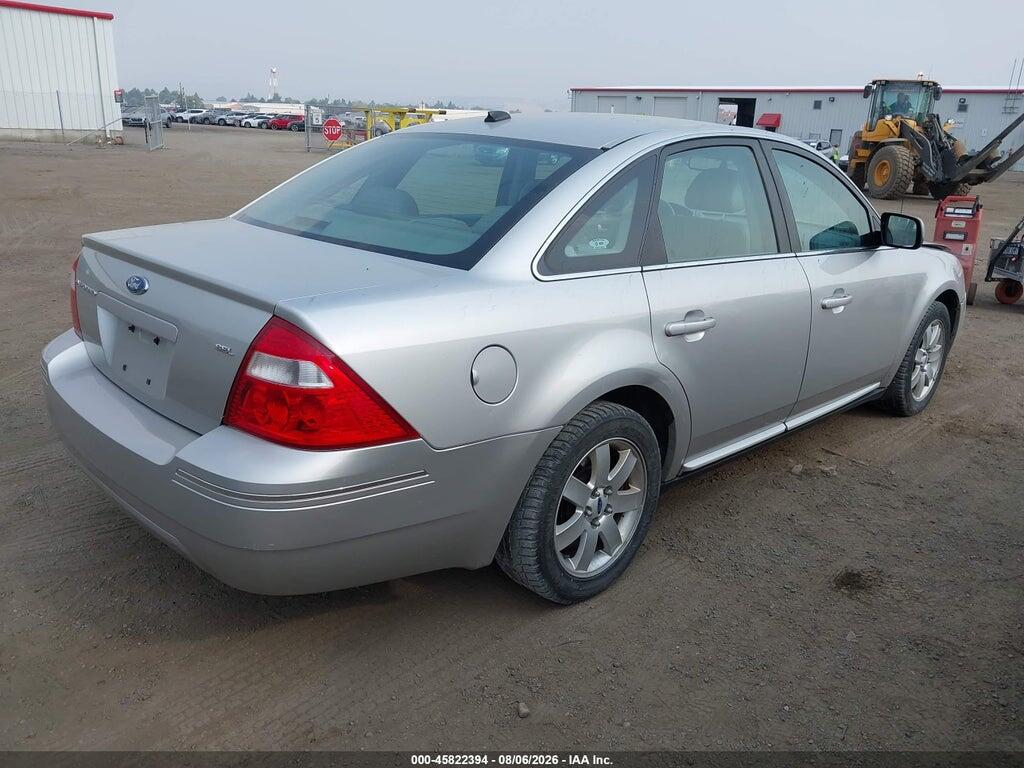 1FAFP24197G107933 2007 FORD FIVE HUNDRED photo no. 4