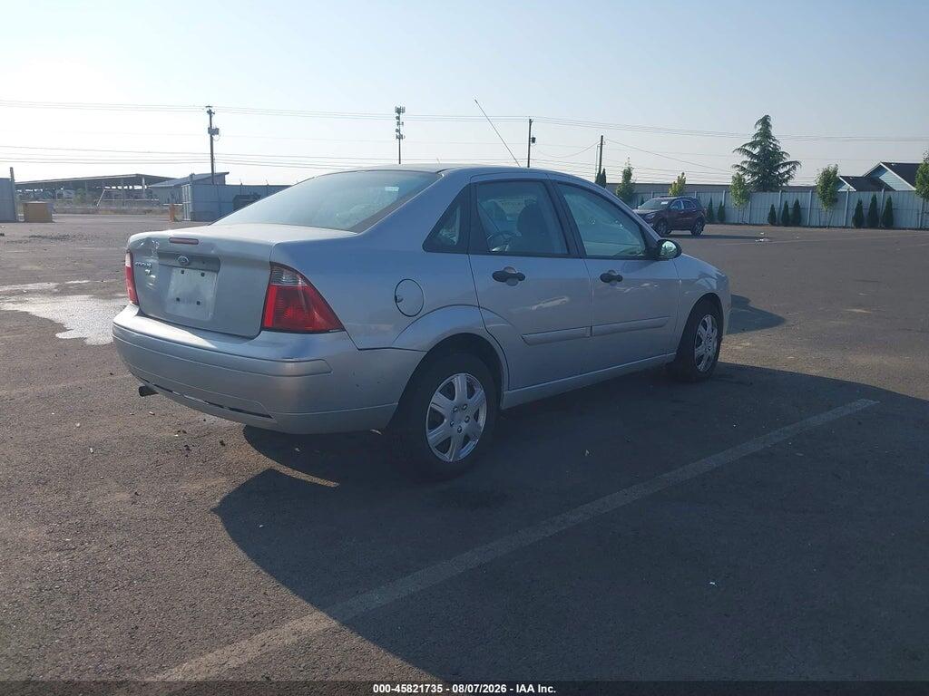 1FAFP34N77W110246 2007 FORD FOCUS photo no. 4