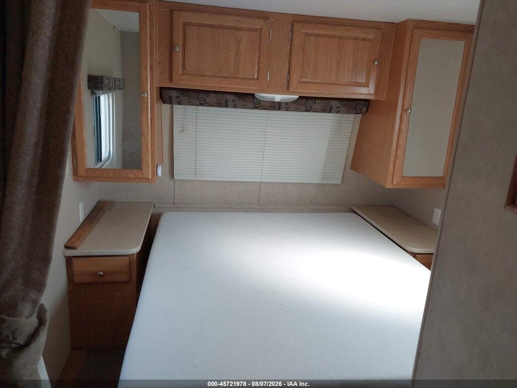 1SE200M227D000677 2007 NOMAD LITE SERIES M-250-LT photo no. 8