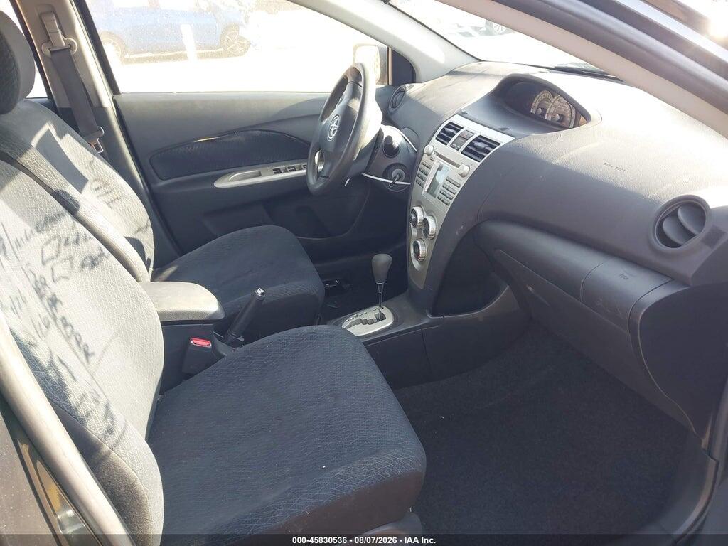 JTDBT923881230693 2008 TOYOTA YARIS photo no. 5