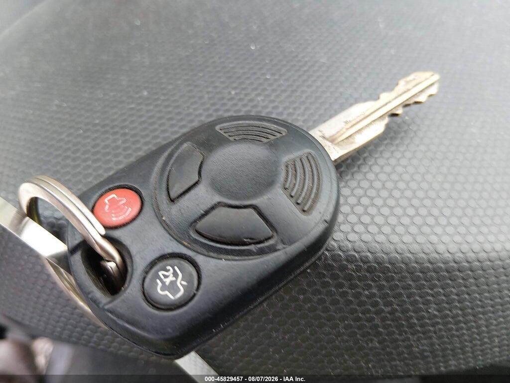 1FMCU94128KE82720 2008 FORD ESCAPE photo no. 11