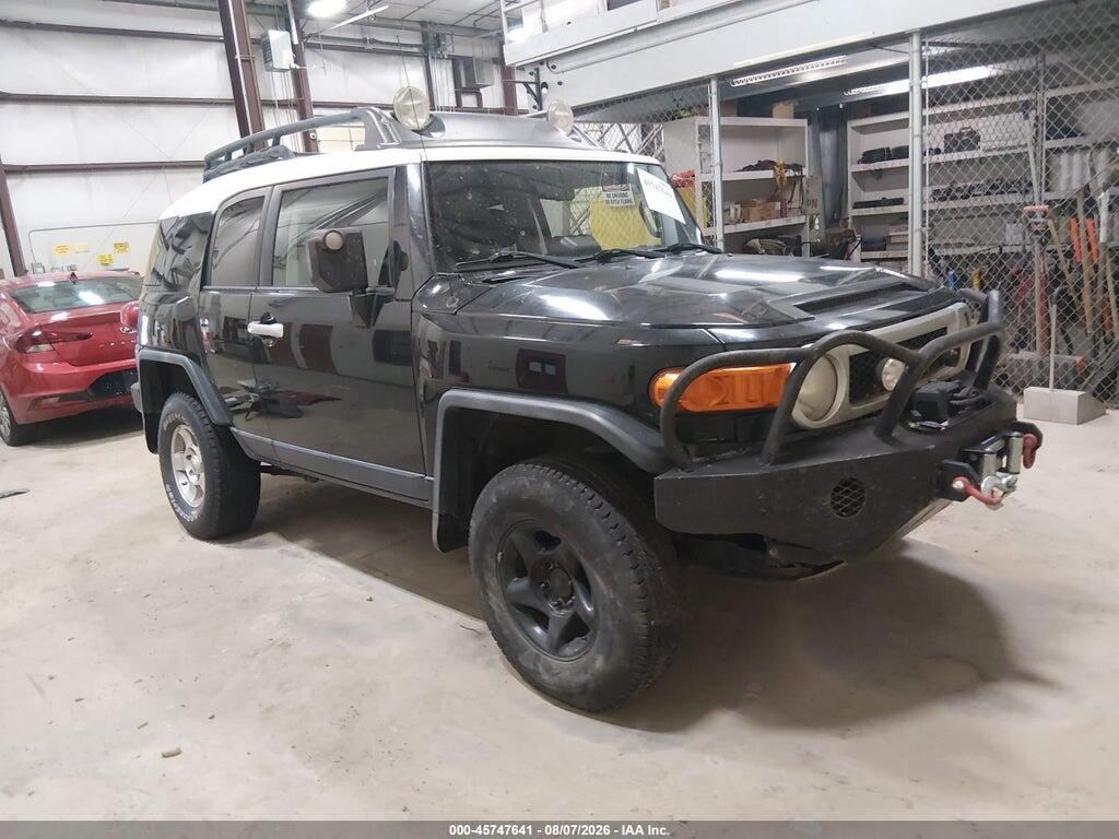 JTEBU11F280106642 2008 TOYOTA FJ CRUISER photo no. 1