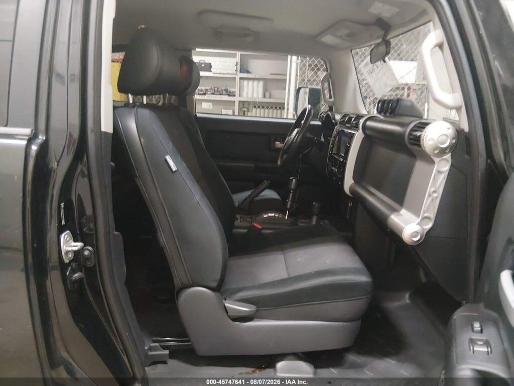 JTEBU11F280106642 2008 TOYOTA FJ CRUISER photo no. 5