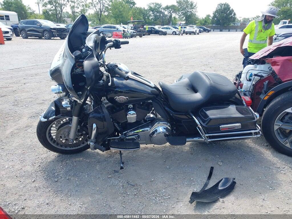 1HD1FC4159Y667795 2009 HARLEY-DAVIDSON FLHTCU photo no. 12