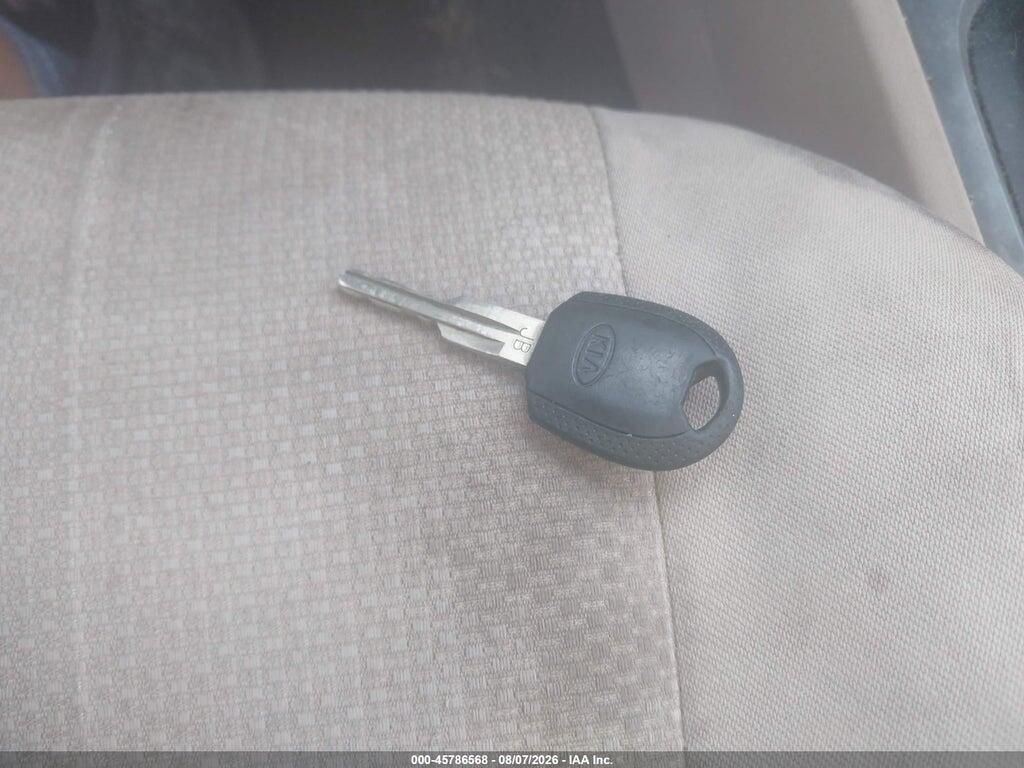 KNADE223296521802 2009 KIA RIO photo no. 11