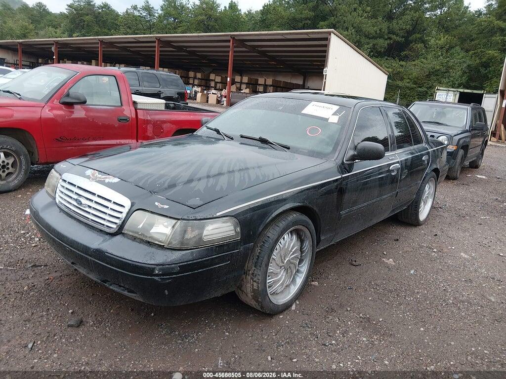 2FABP7EV7AX139181 2010 FORD CROWN VICTORIA photo no. 2