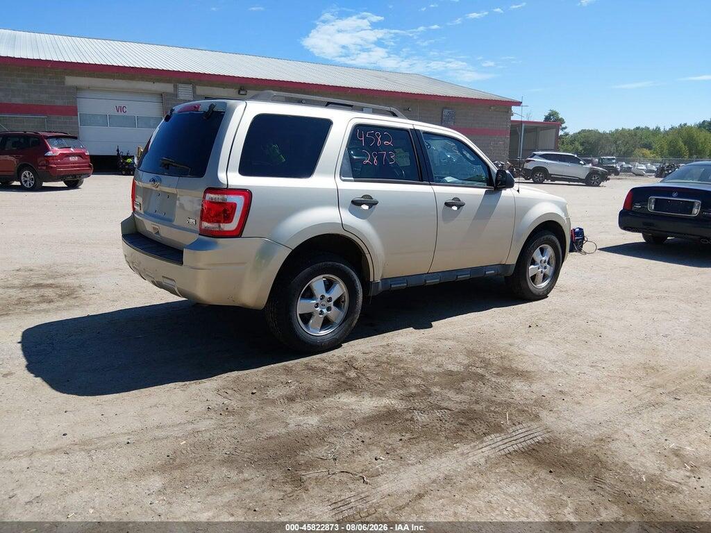 1FMCU0DG3AKA04599 2010 FORD ESCAPE photo no. 4