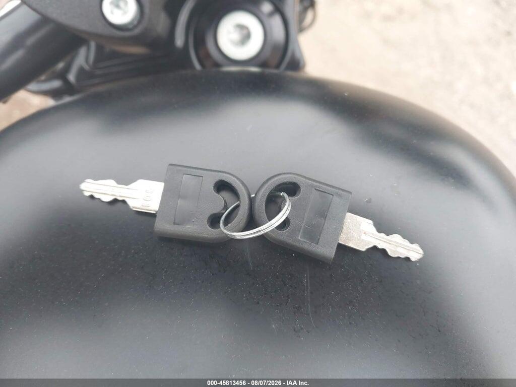 1HD4LE212AC435337 2010 HARLEY-DAVIDSON XL883 photo no. 11
