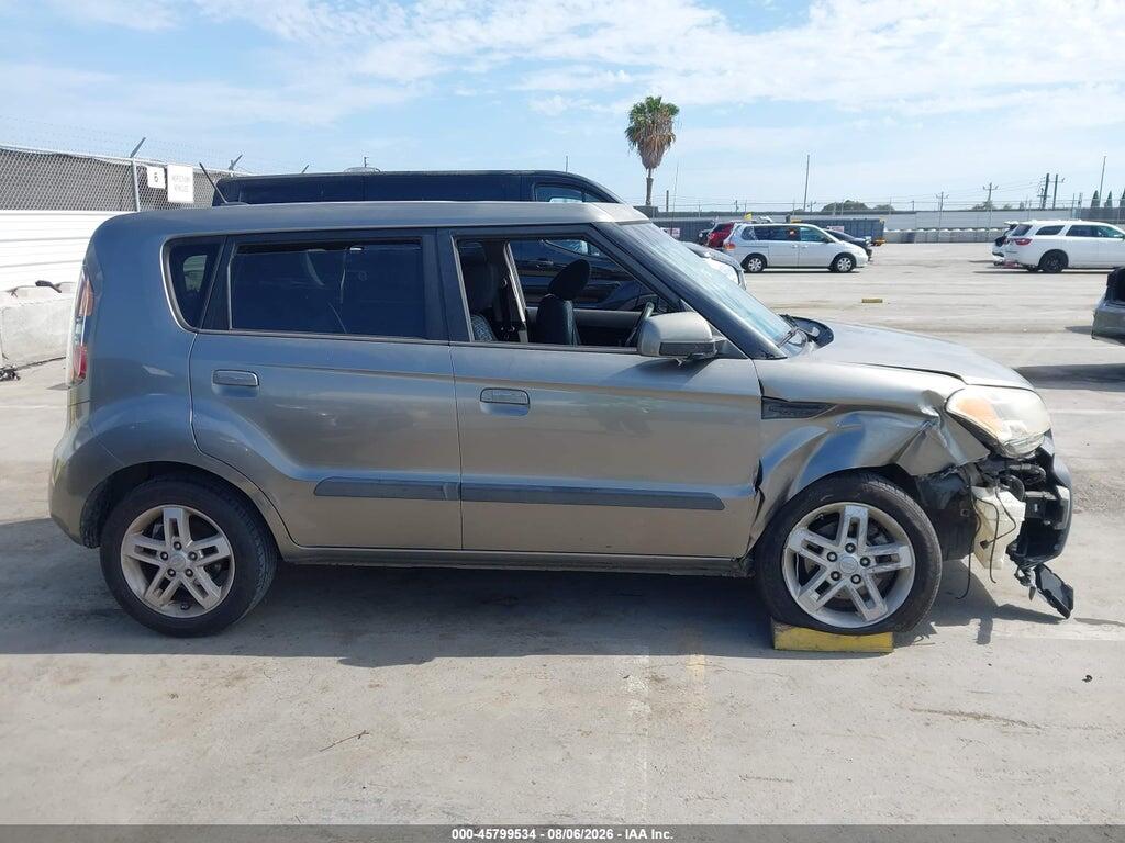 KNDJT2A25A7146331 2010 KIA SOUL photo no. 12
