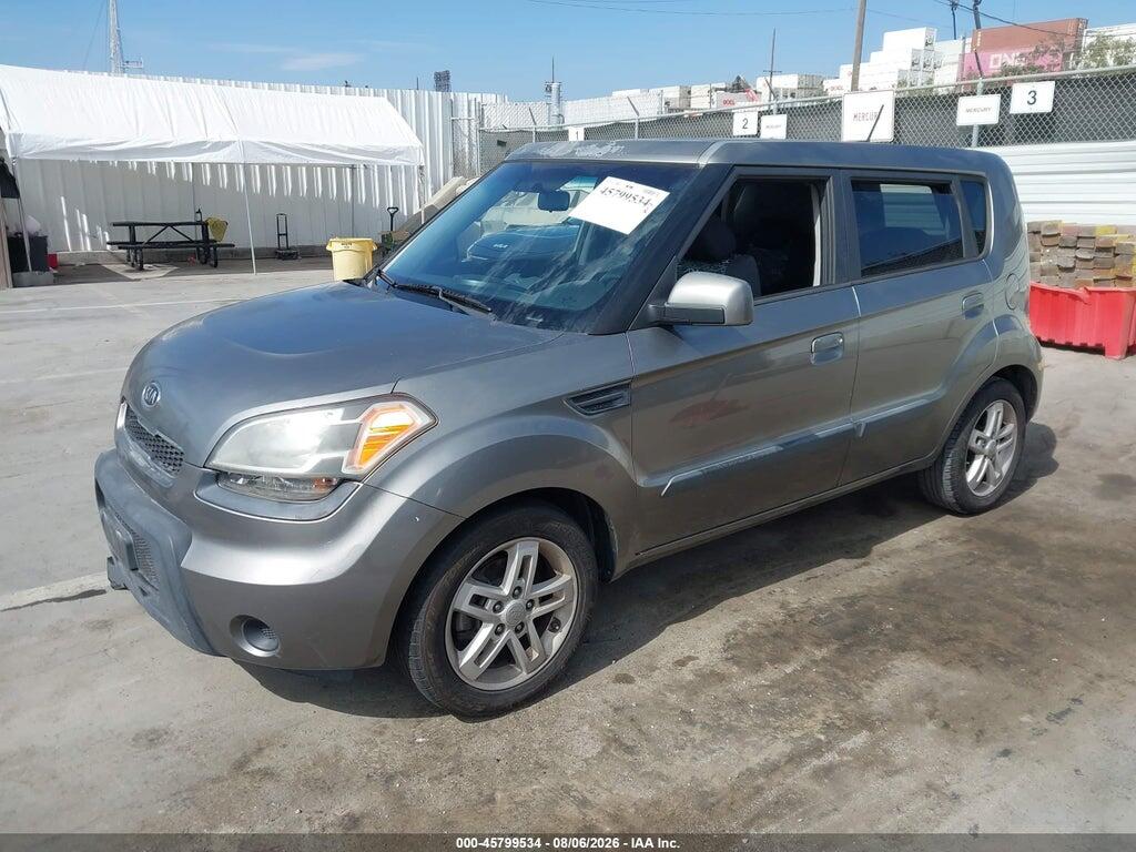KNDJT2A25A7146331 2010 KIA SOUL photo no. 2