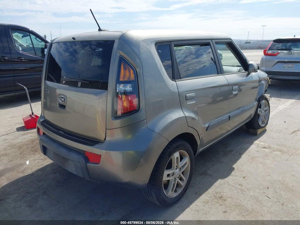 KNDJT2A25A7146331 2010 KIA SOUL photo no. 4