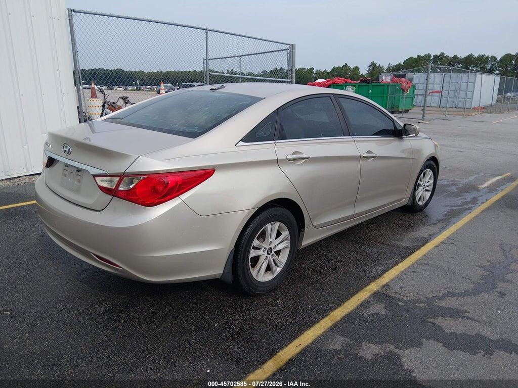 5NPEB4AC2BH036388 2011 HYUNDAI SONATA photo no. 4