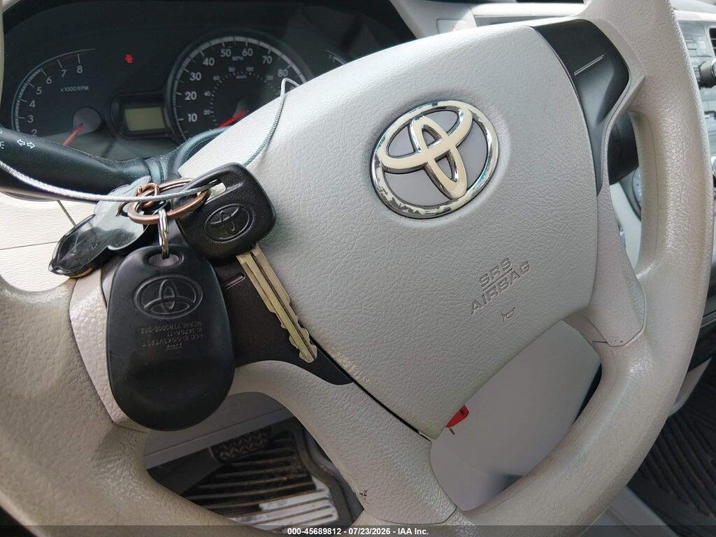 5TDKA3DC7BS004753 2011 TOYOTA SIENNA photo no. 11