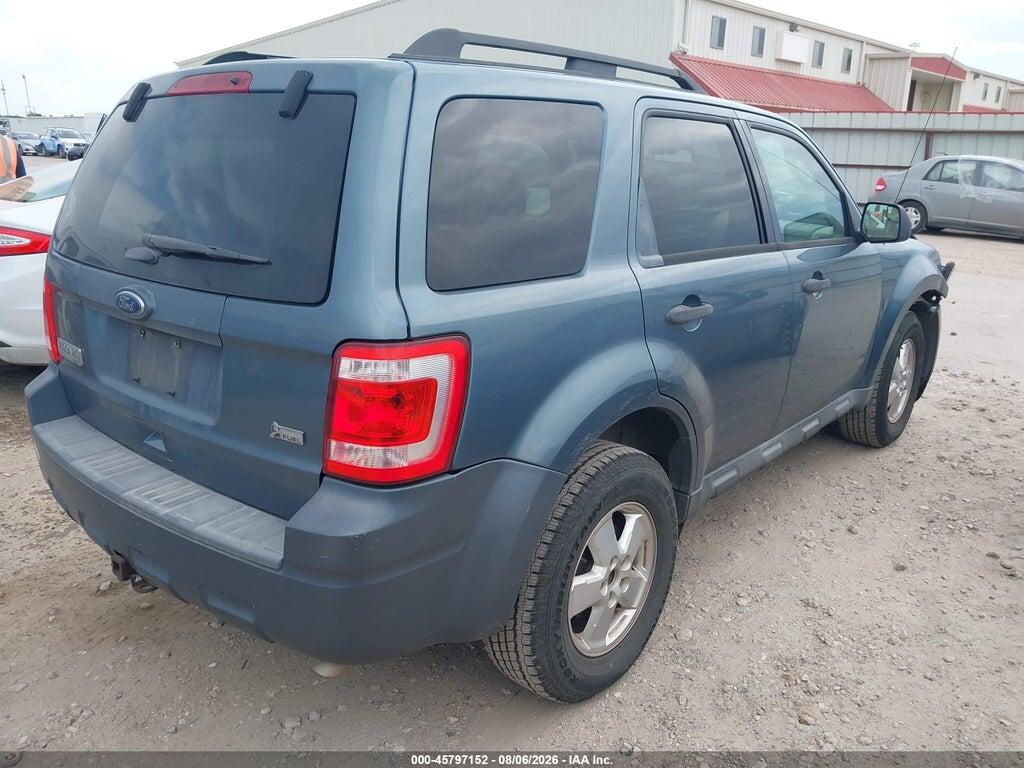 1FMCU0DG6BKB45975 2011 FORD ESCAPE photo no. 4