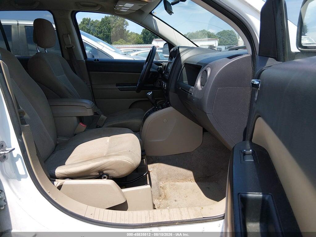 1J4NT1FB8BD190082 2011 JEEP COMPASS photo no. 5