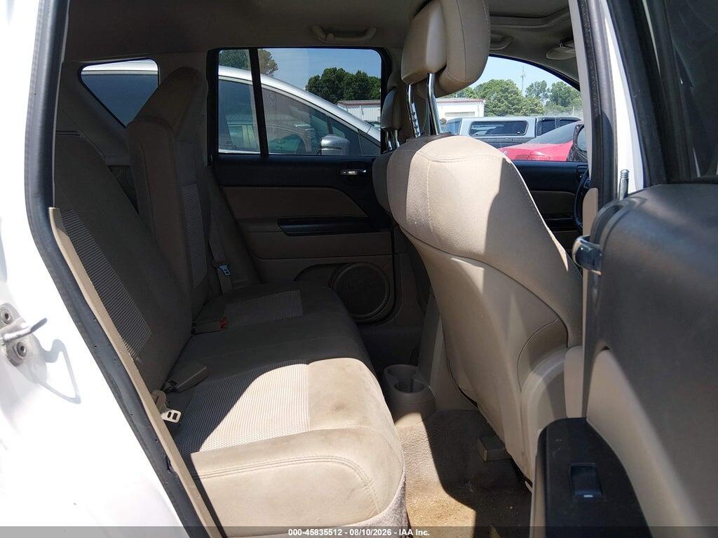 1J4NT1FB8BD190082 2011 JEEP COMPASS photo no. 8
