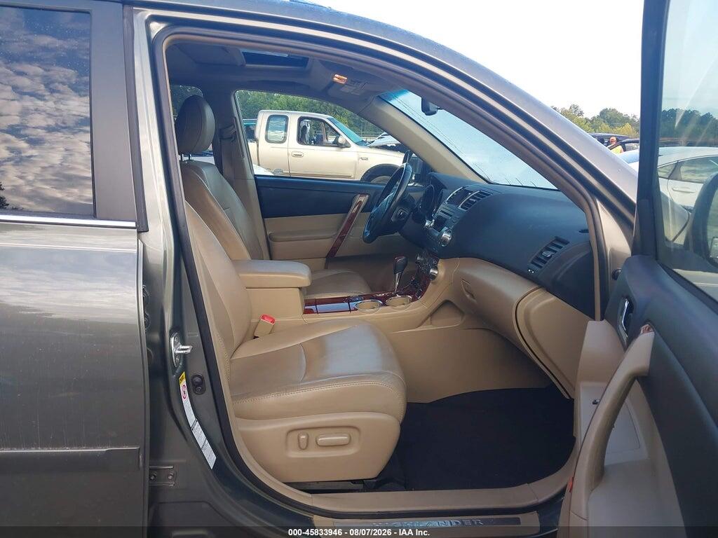5TDDK3EH3BS060074 2011 TOYOTA HIGHLANDER photo no. 5