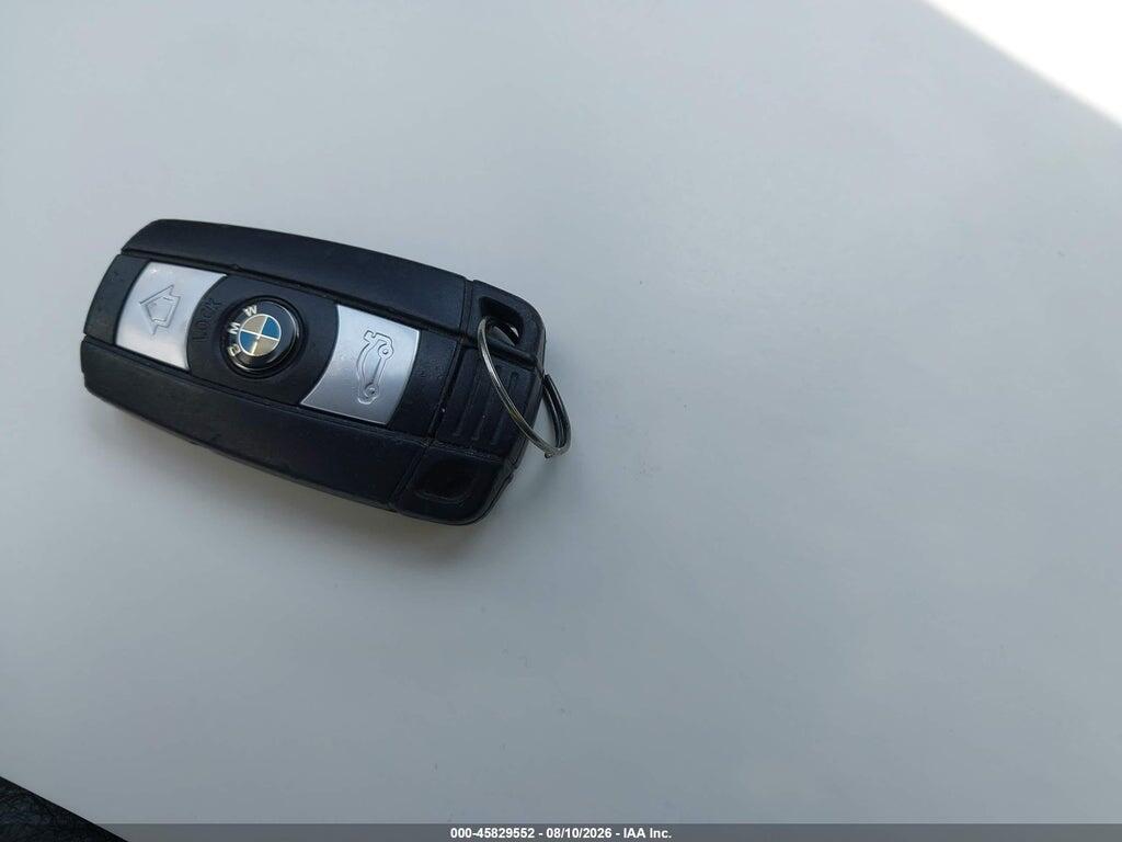 WBAPK7C57BF086865 2011 BMW 328I photo no. 11