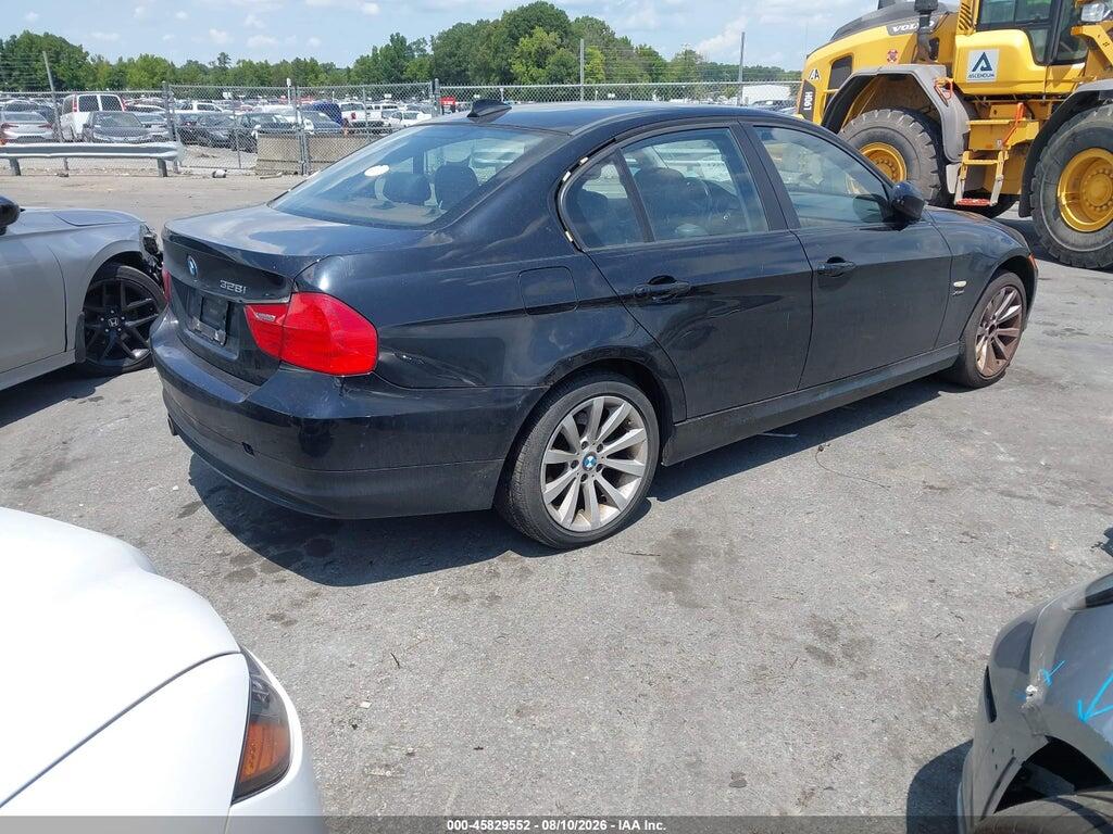 WBAPK7C57BF086865 2011 BMW 328I photo no. 4