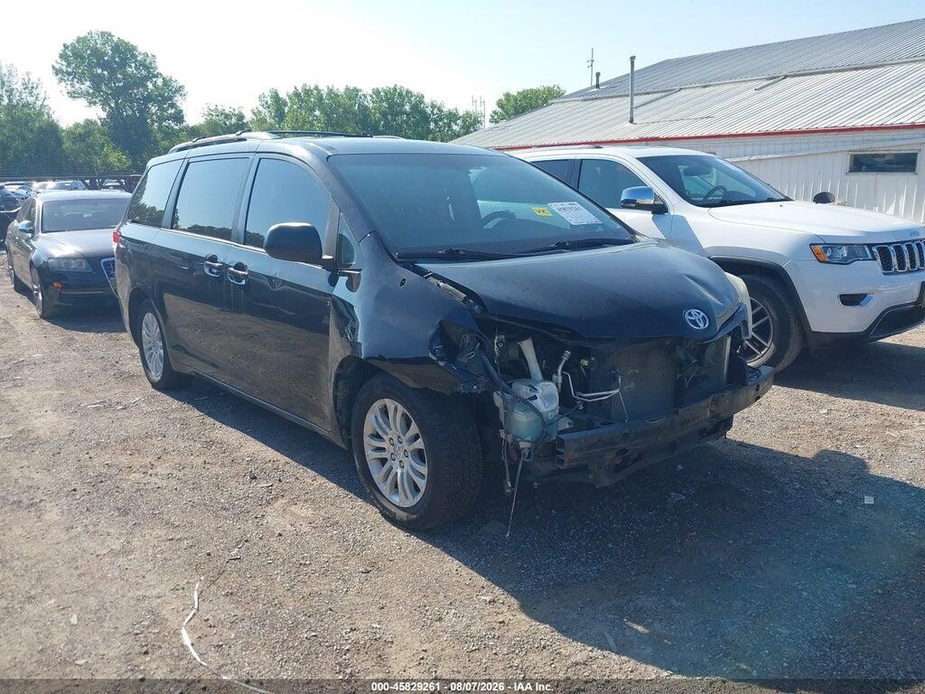 5TDYK3DC3BS021248 2011 TOYOTA SIENNA photo no. 1
