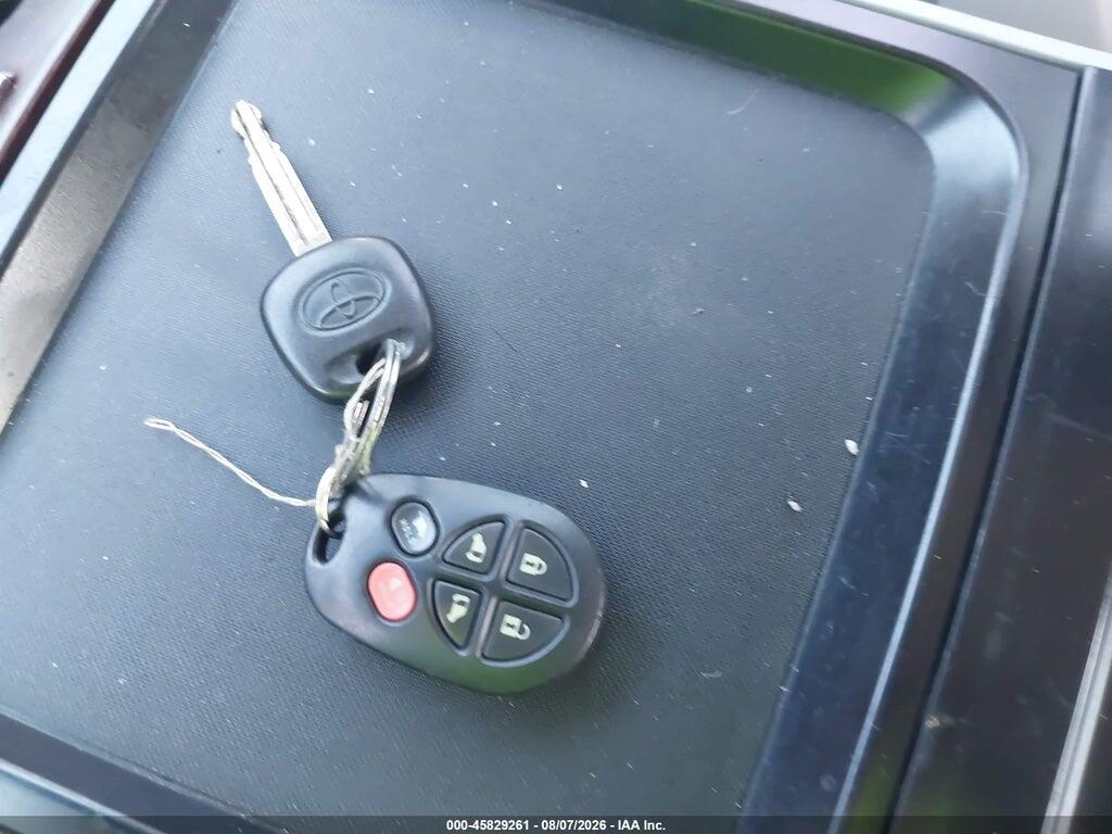 5TDYK3DC3BS021248 2011 TOYOTA SIENNA photo no. 11