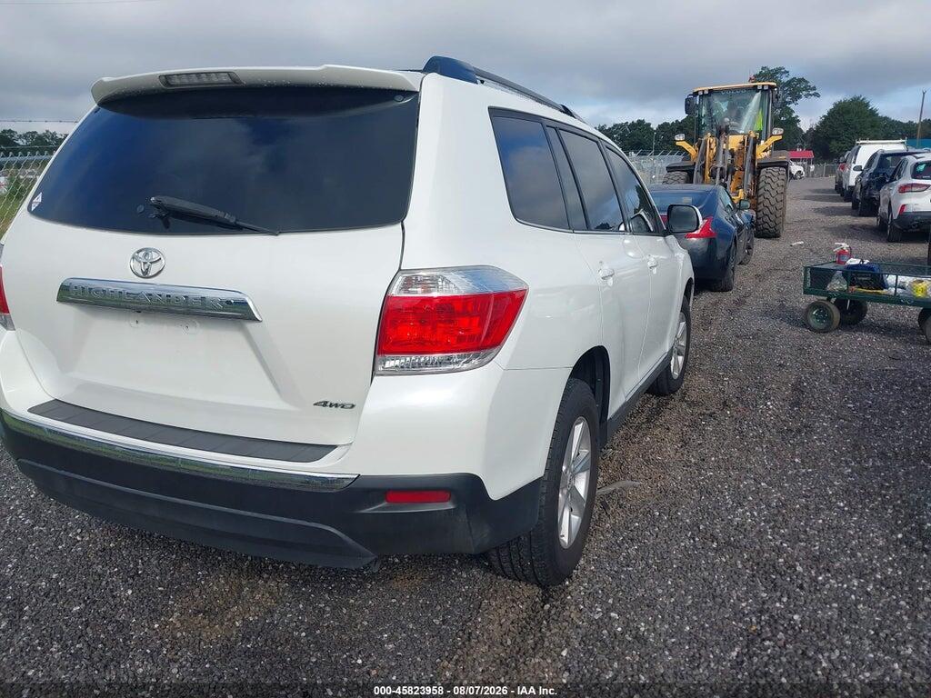 5TDBK3EH8BS067948 2011 TOYOTA HIGHLANDER photo no. 4