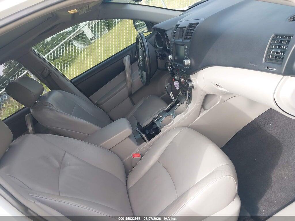 5TDBK3EH8BS067948 2011 TOYOTA HIGHLANDER photo no. 5