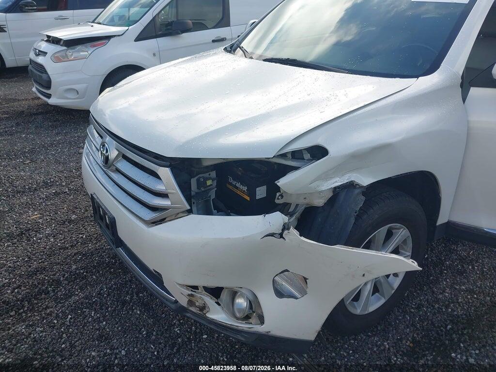 5TDBK3EH8BS067948 2011 TOYOTA HIGHLANDER photo no. 6