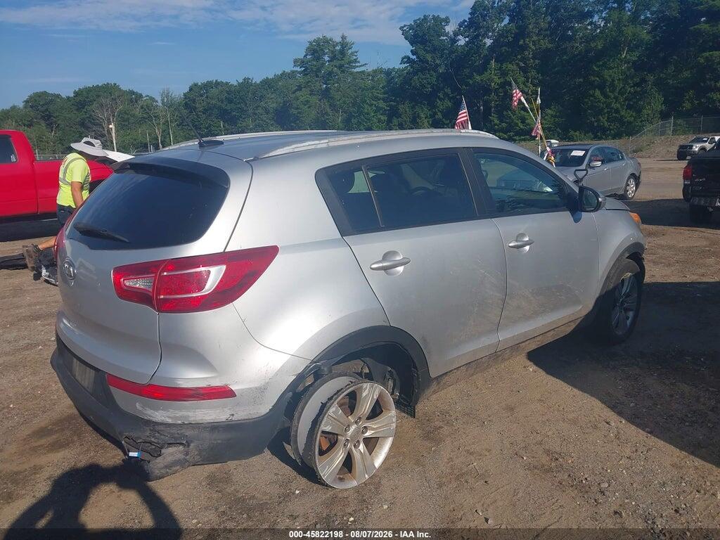 KNDPB3A2XB7063594 2011 KIA SPORTAGE photo no. 4
