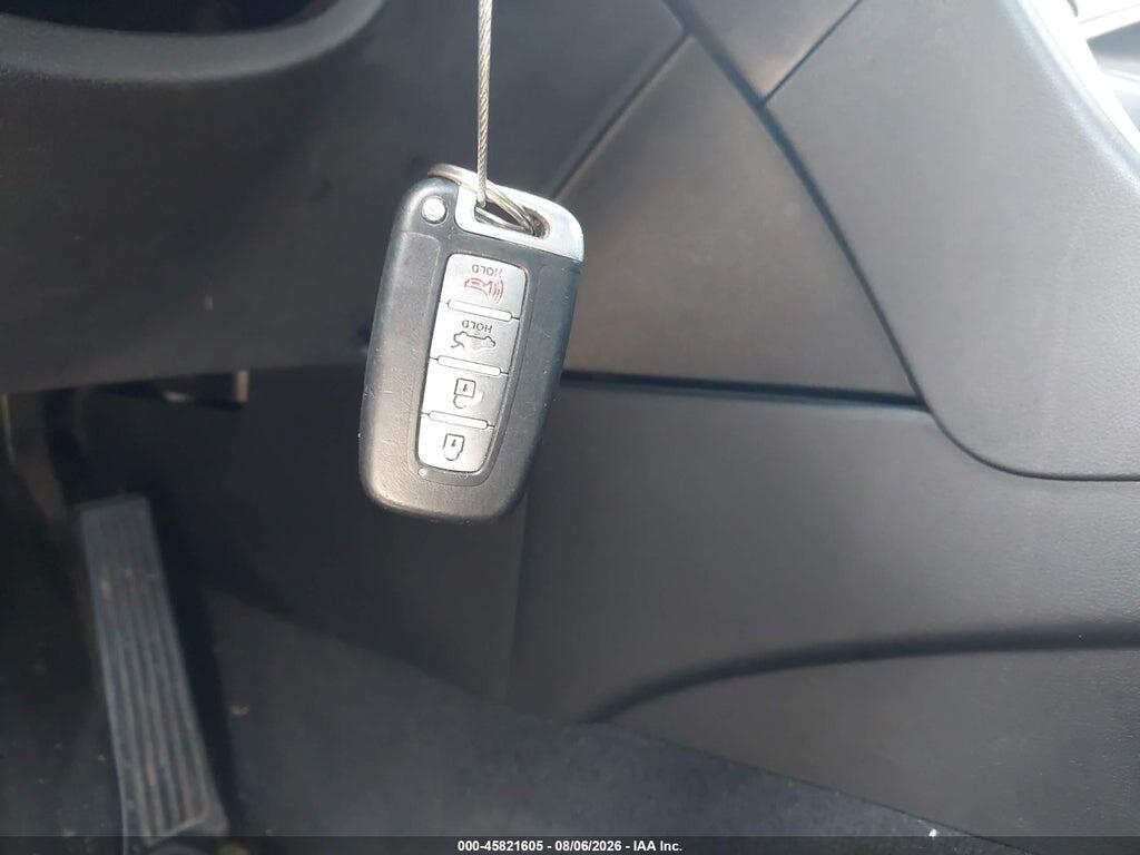 5NPEC4AC2BH190368 2011 HYUNDAI SONATA photo no. 11