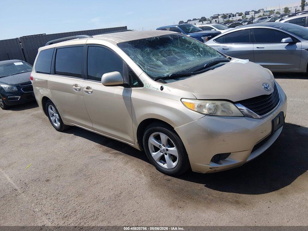 5TDKK3DC2BS124280 2011 TOYOTA SIENNA photo no. 1