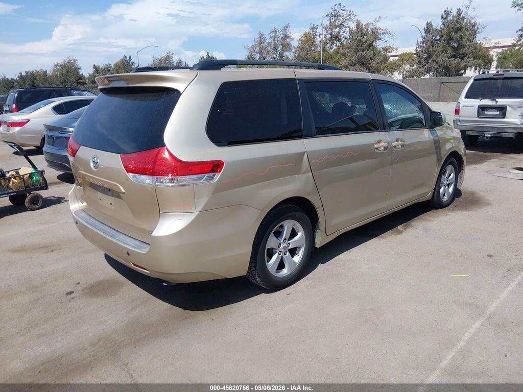 5TDKK3DC2BS124280 2011 TOYOTA SIENNA photo no. 4