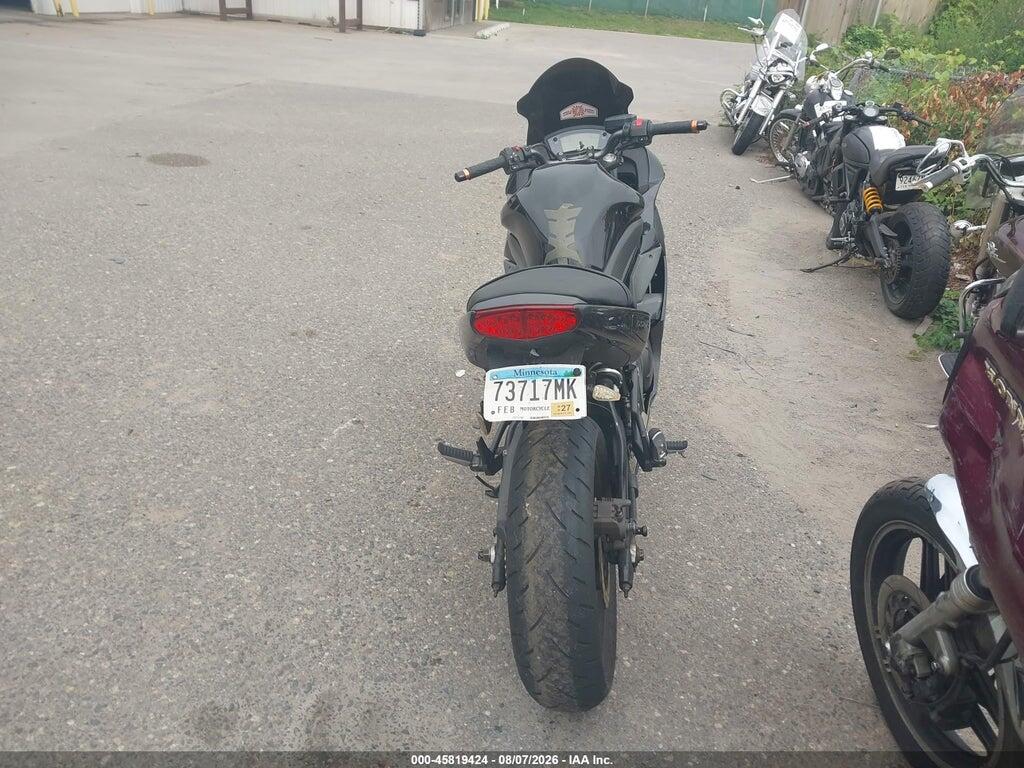 JKAEXEC18BDA69191 2011 KAWASAKI EX650 photo no. 6