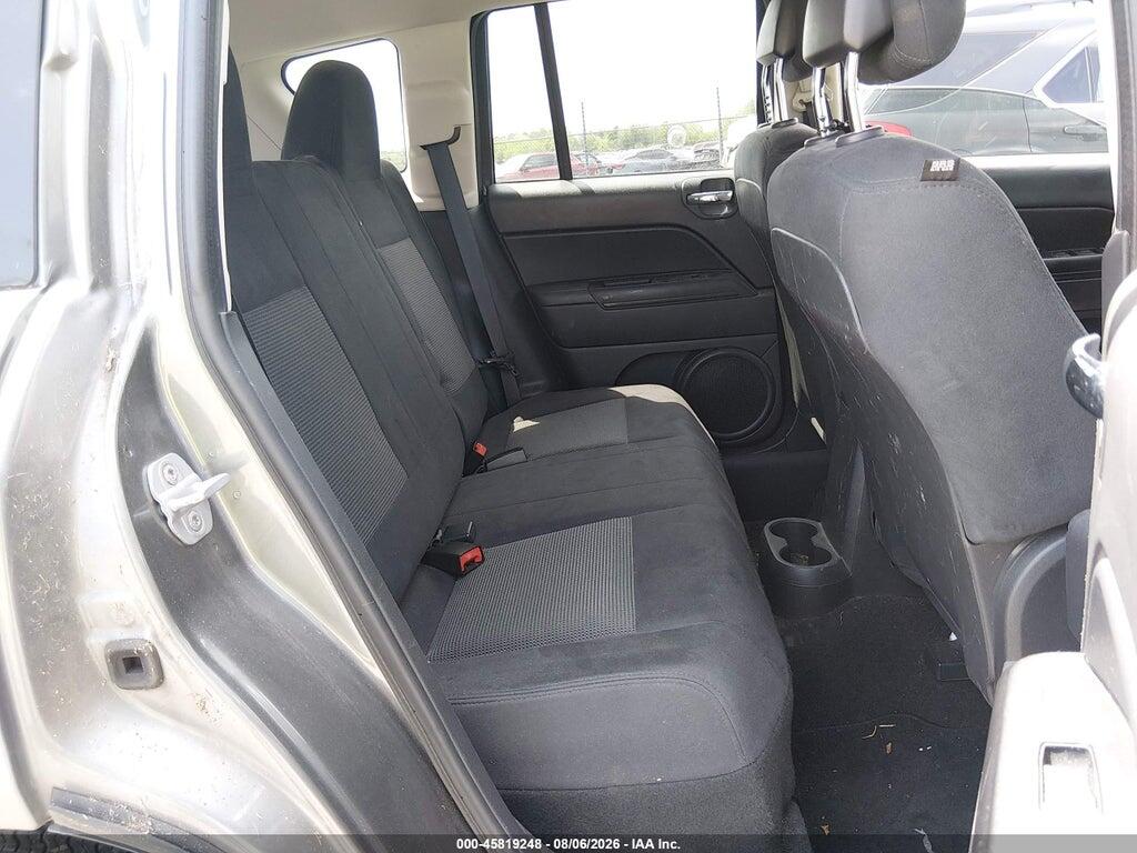 1J4NT1FB2BD246498 2011 JEEP COMPASS photo no. 8