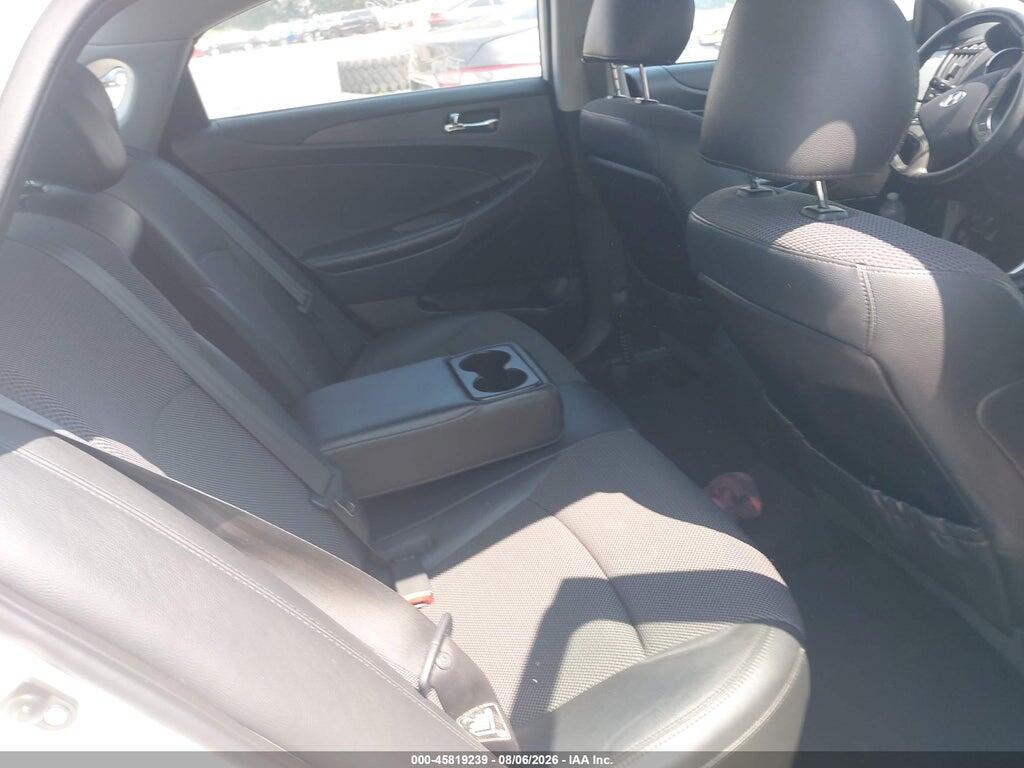 5NPEC4AC4BH182689 2011 HYUNDAI SONATA photo no. 8