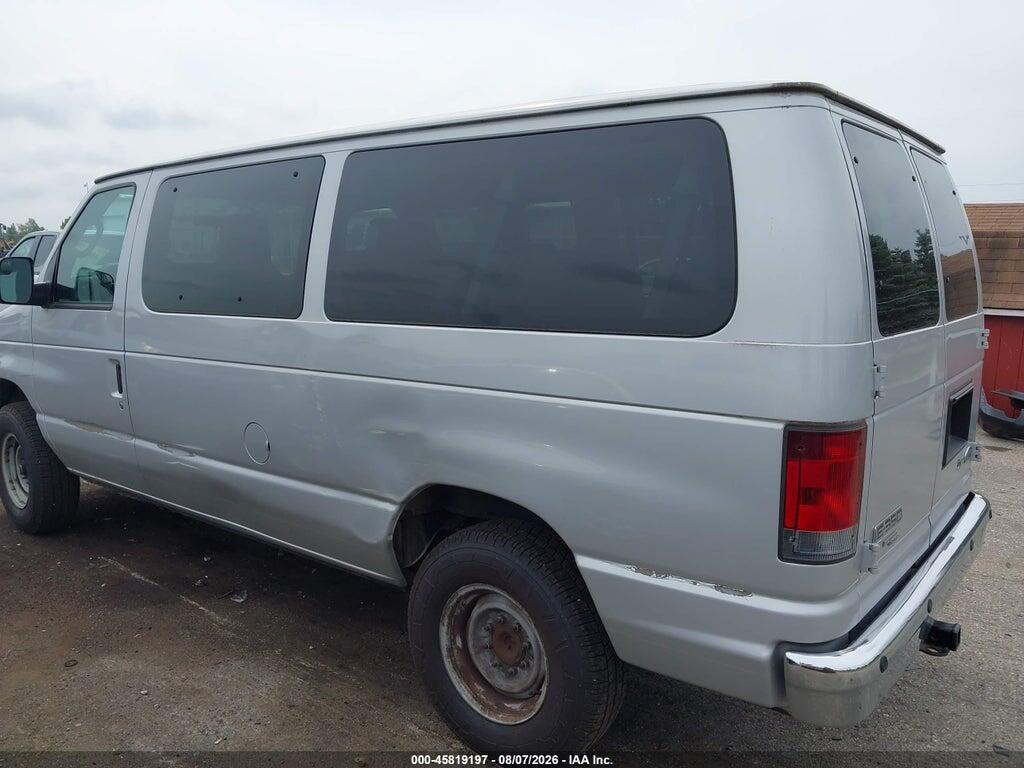 1FBNE3BL5BDA71176 2011 FORD E-350 SUPER DUTY photo no. 3