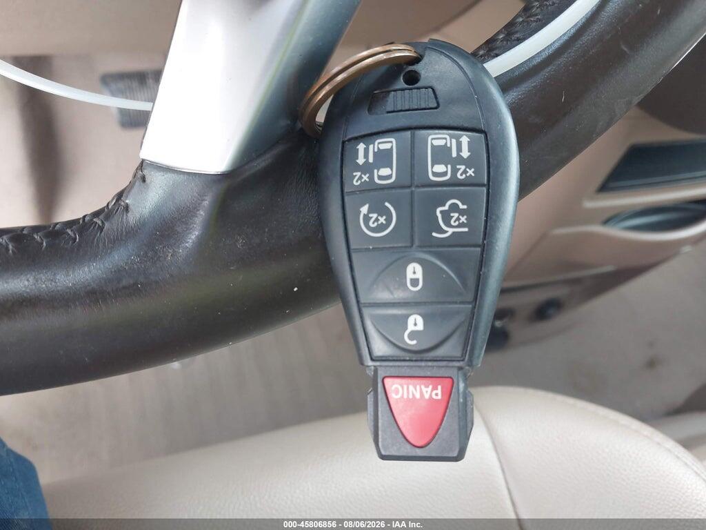 2A4RR8DG5BR713093 2011 CHRYSLER TOWN & COUNTRY photo no. 11
