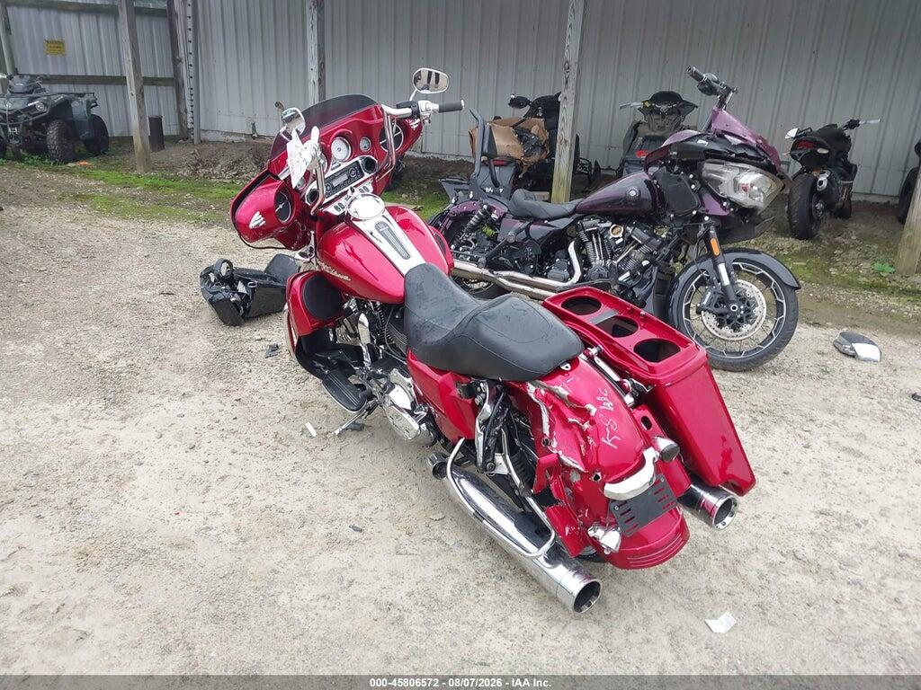 1HD1KBM11BB625672 2011 HARLEY-DAVIDSON FLHX photo no. 3