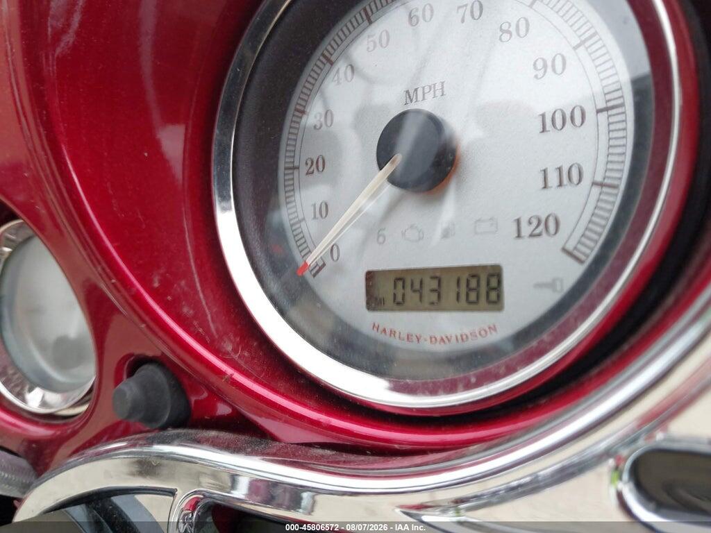 1HD1KBM11BB625672 2011 HARLEY-DAVIDSON FLHX photo no. 7