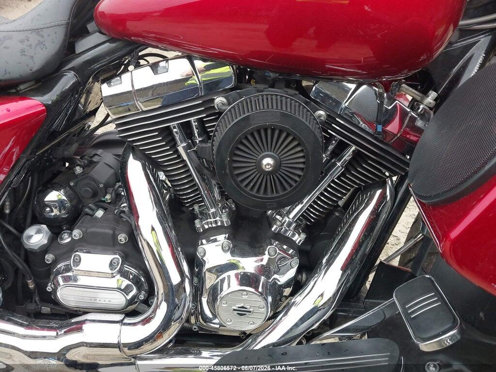 1HD1KBM11BB625672 2011 HARLEY-DAVIDSON FLHX photo no. 8
