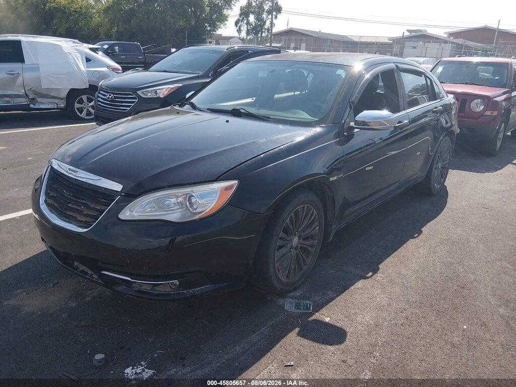 1C3BC2FG1BN607289 2011 CHRYSLER 200 photo no. 2