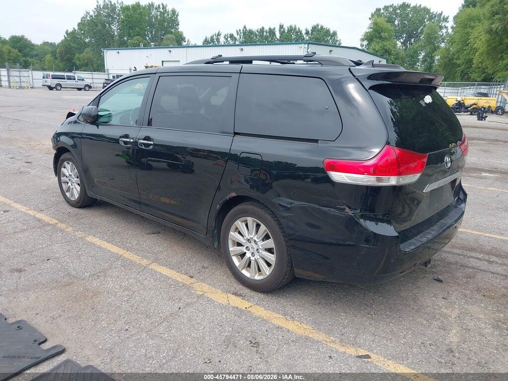 5TDDK3DC3BS006764 2011 TOYOTA SIENNA photo no. 3