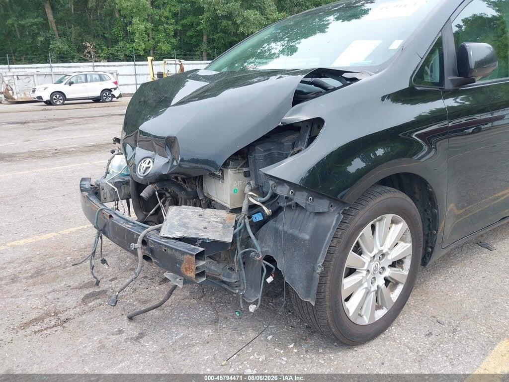 5TDDK3DC3BS006764 2011 TOYOTA SIENNA photo no. 6