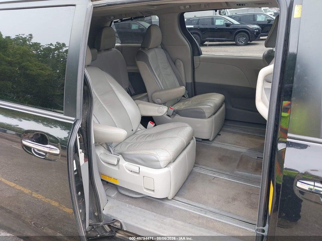 5TDDK3DC3BS006764 2011 TOYOTA SIENNA photo no. 8