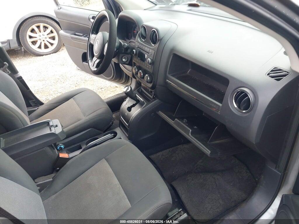 1C4NJCEA7CD589681 2012 JEEP COMPASS photo no. 5