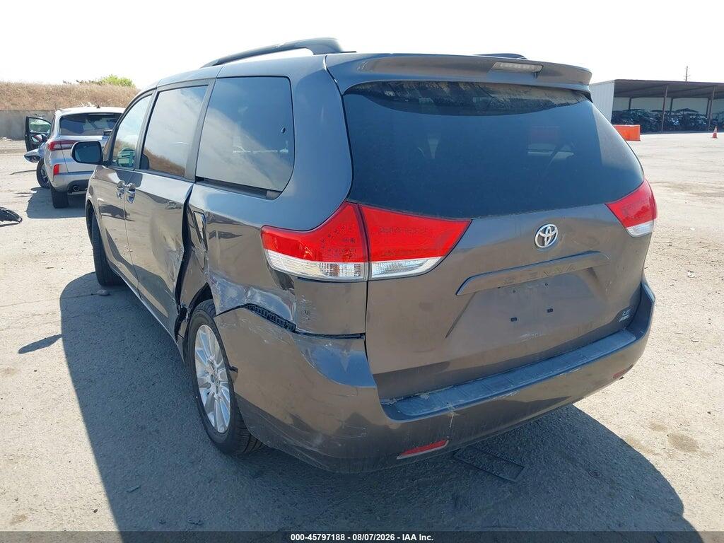 5TDJK3DC4CS045920 2012 TOYOTA SIENNA photo no. 3